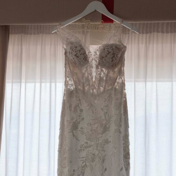 Enzoani Wedding Dress - CURRENT 2025 DRESS -  Perfect for destination wedding!!! - Picture 5 of 6